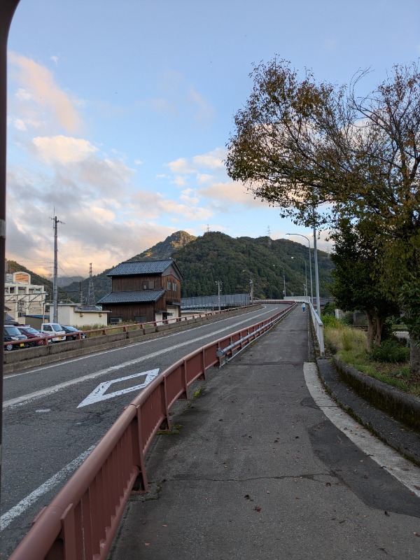 曇りの1日でしたが、夕方晴れ間も見えましたー