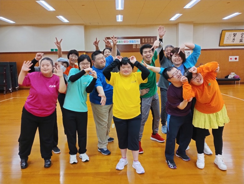 日頃ダンスもしているのでダンス+ウォーキングで頑張りました!写真はダンスメンバーと！